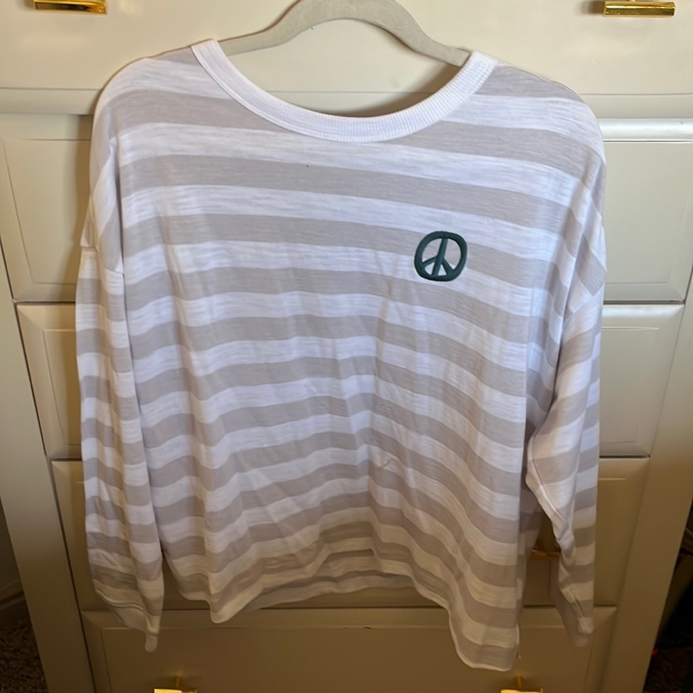 Old Navy Long Sleeved Tee Size - XL